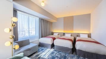 Renovated Standard Triple, Non Smoking | Desk, free WiFi, bed sheets