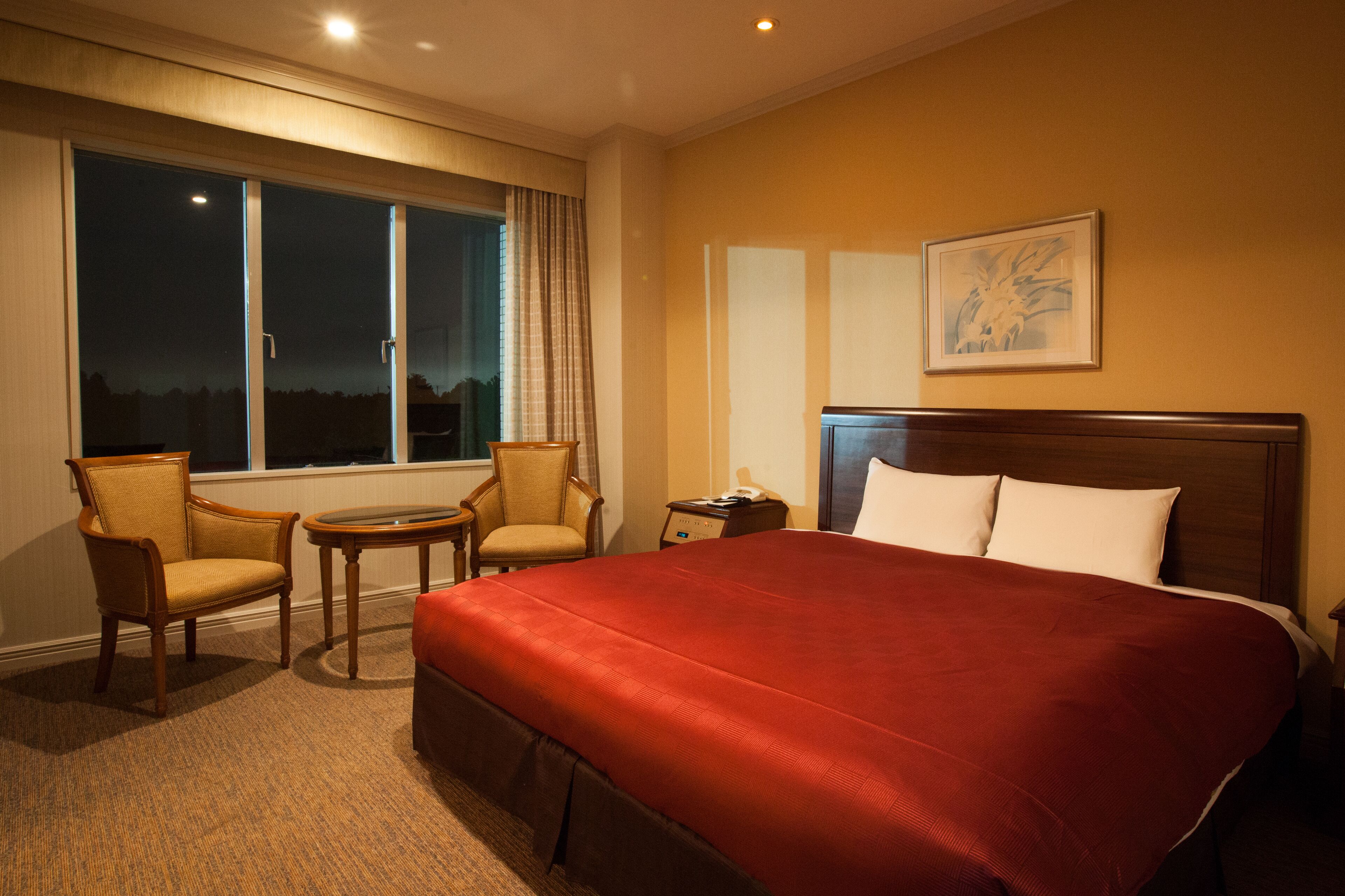 スーペリア ダブルルーム | デスク、遮光カーテン、アイロン / アイロン台、ベビーベッド