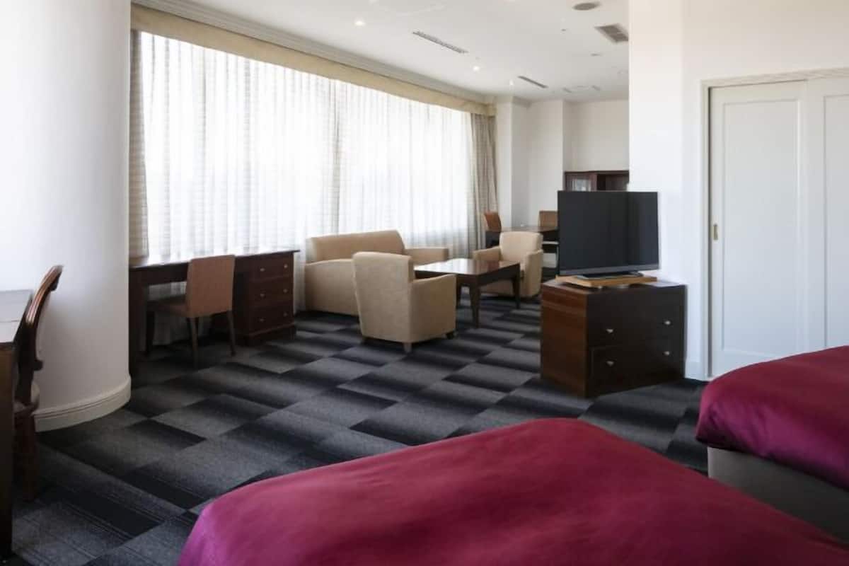 Desk, blackout drapes, iron/ironing board, cribs/infant beds