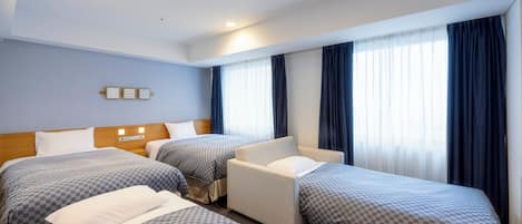 Premium bedding, down comforters, desk, blackout drapes