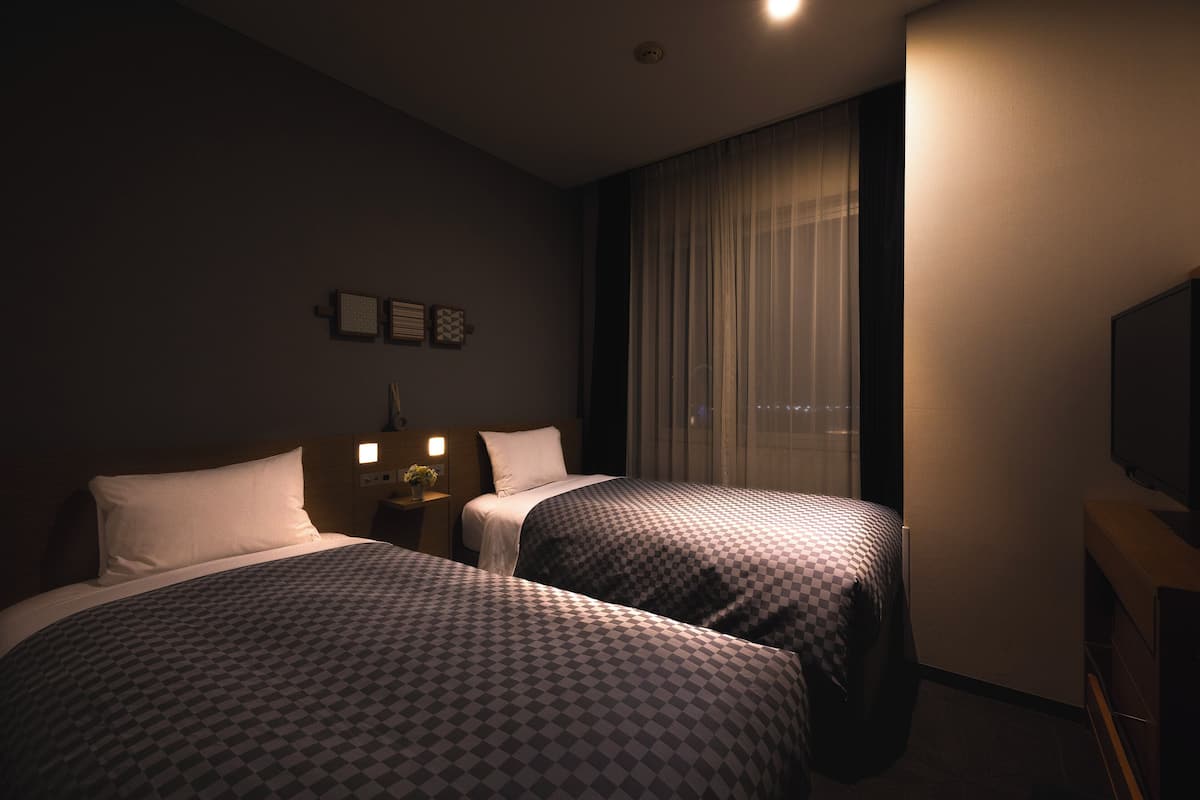 Night View, Casual Twin Room, Non Smoking | Premium bedding, down duvets, desk, blackout curtains