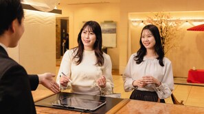 Reception - Yokohama Sakuragicho Washington Hotel (Yokohama)