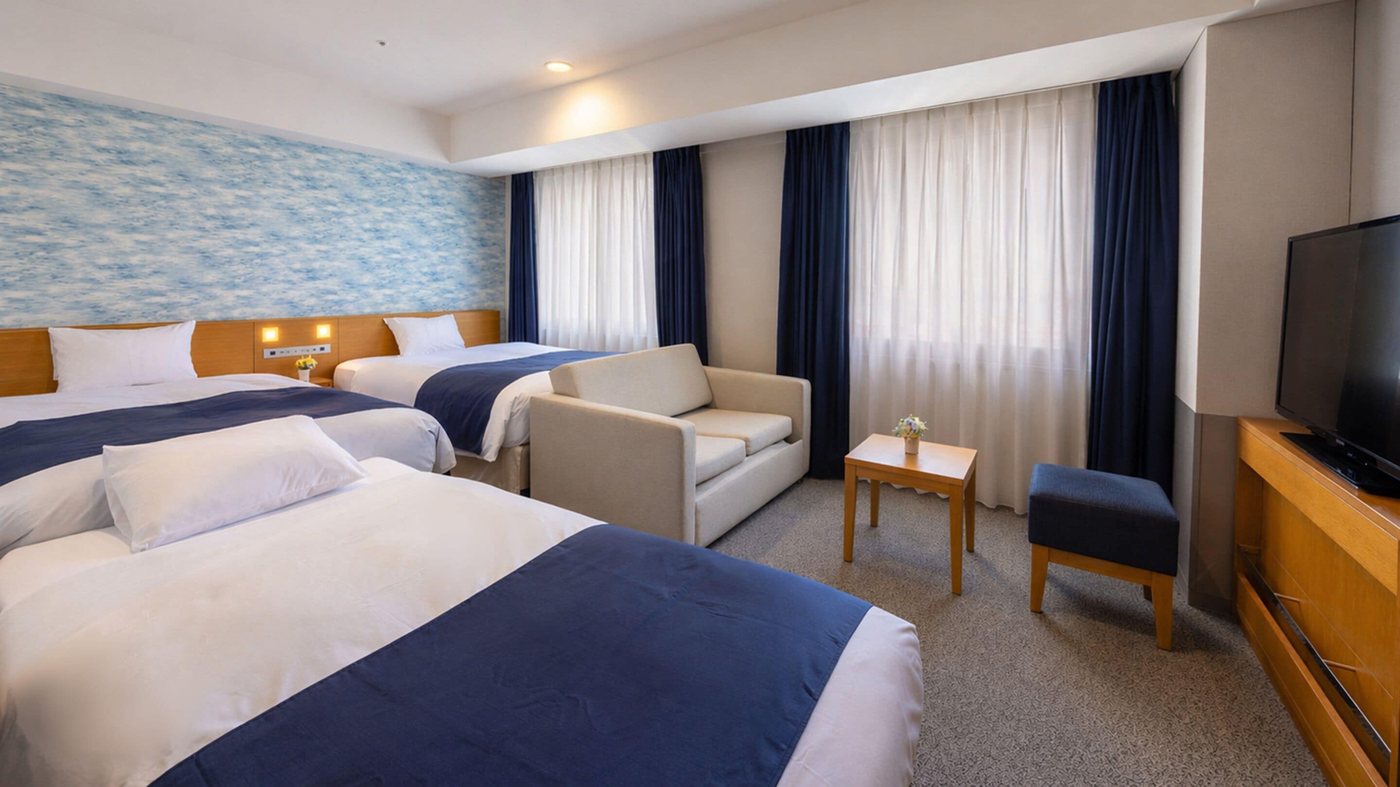 Family Room, Non Smoking | Premium bedding, down comforters, desk, blackout drapes