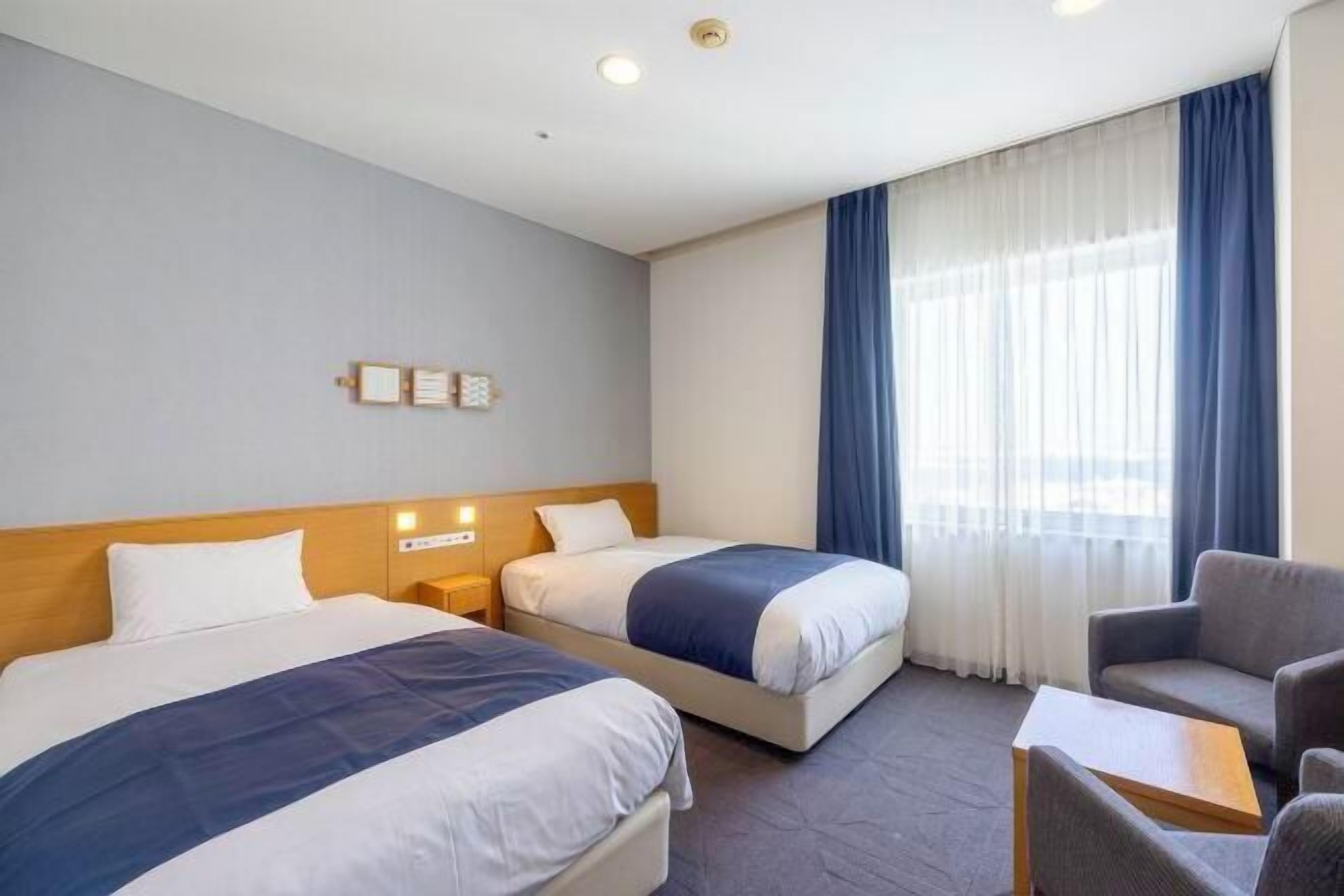 Ropa de cama de alta calidad, edredón, escritorio y cortinas blackout 