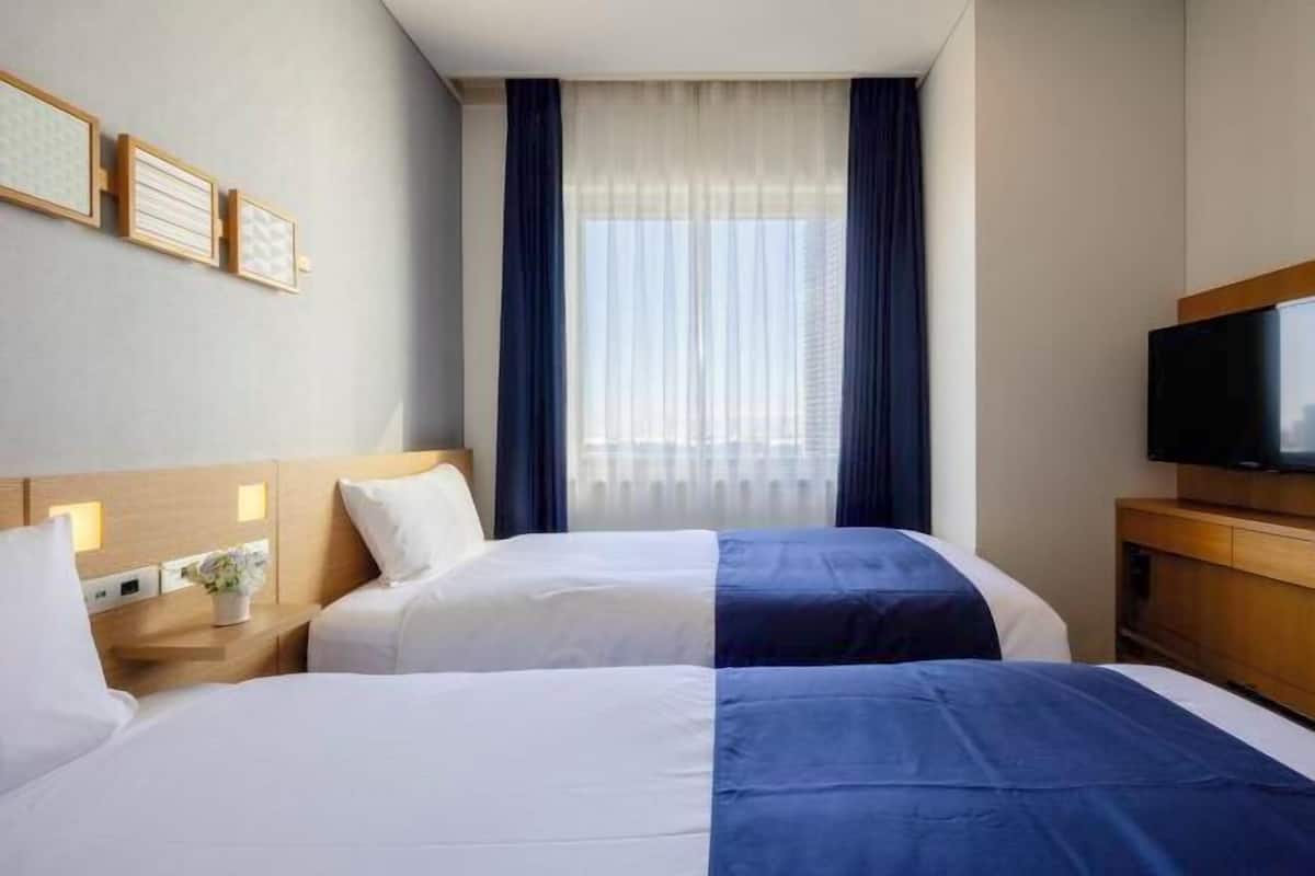 Ropa de cama de alta calidad, edredón, escritorio y cortinas blackout