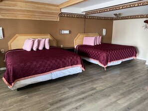 Standard Double Room | Desk, free WiFi, bed sheets - Budget Inn & Suites Shoreline (Corpus Christi)