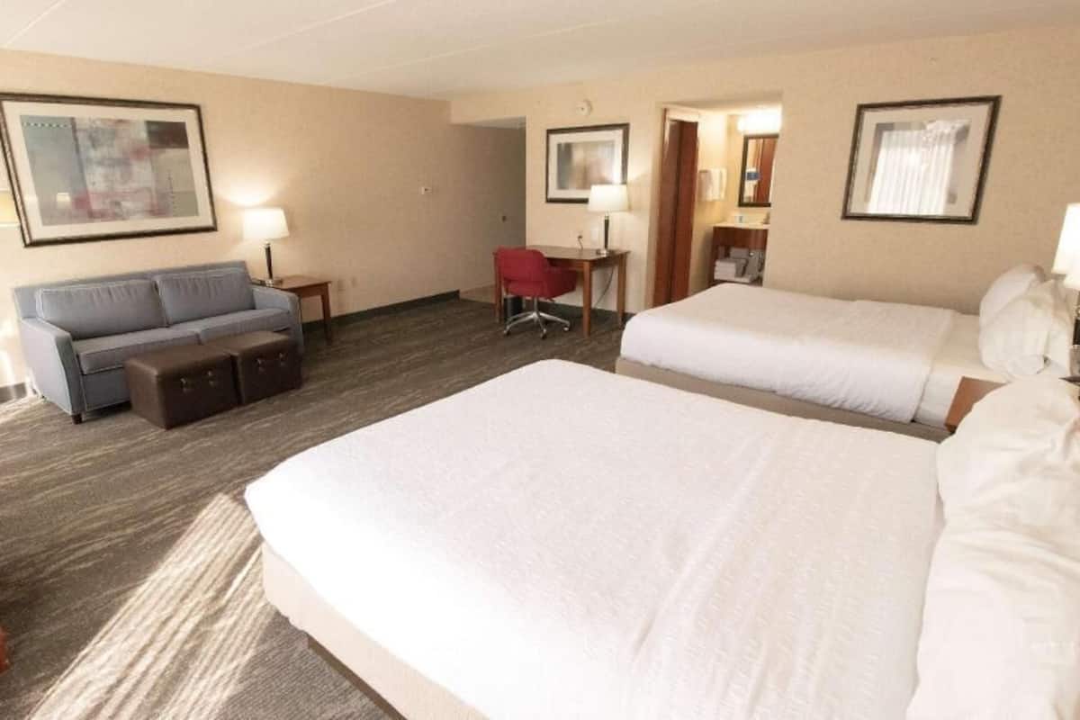 In-room safe, desk, laptop workspace, blackout drapes