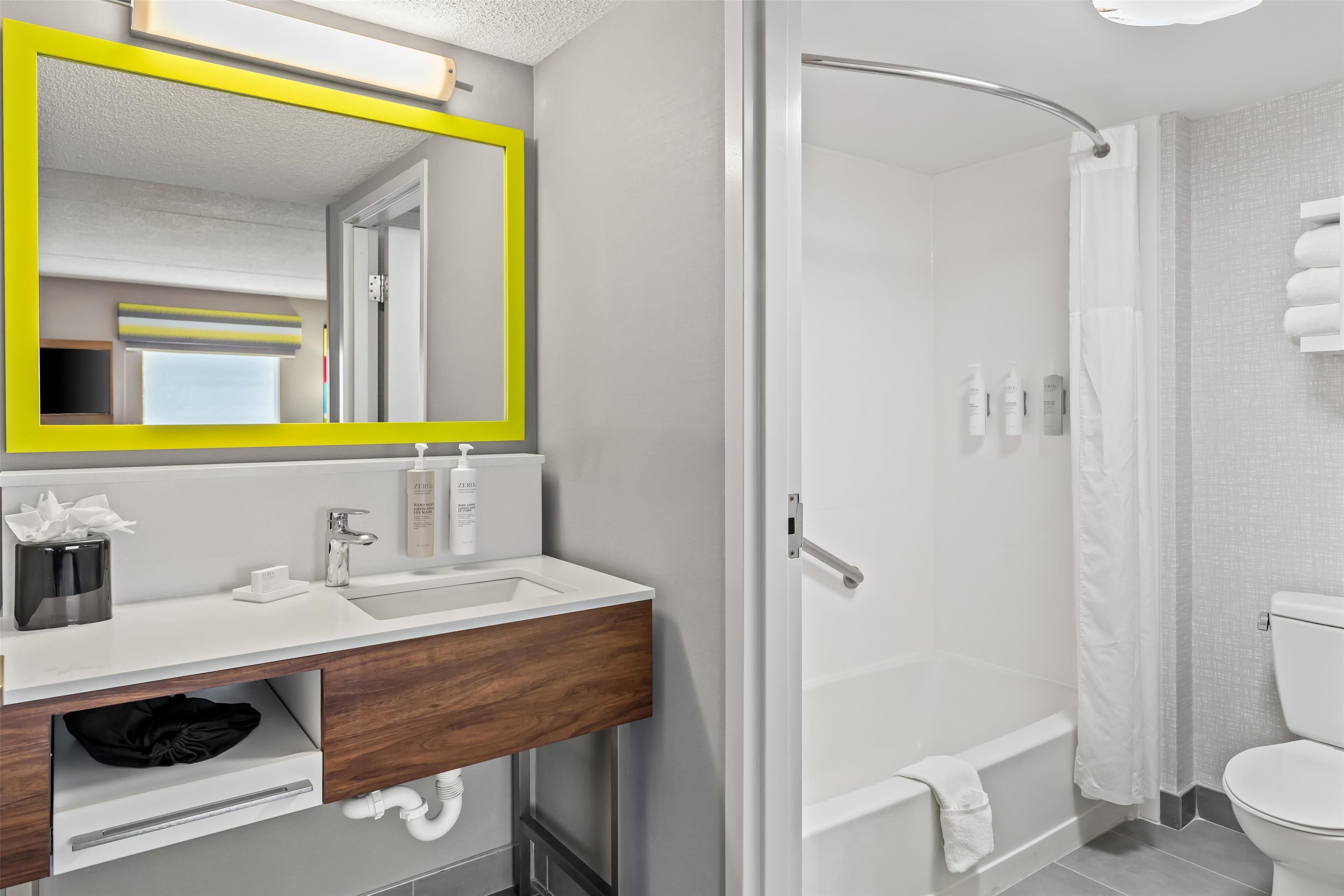 studio suite, multiple beds | bathroom | free toiletries, hair dryer, towels