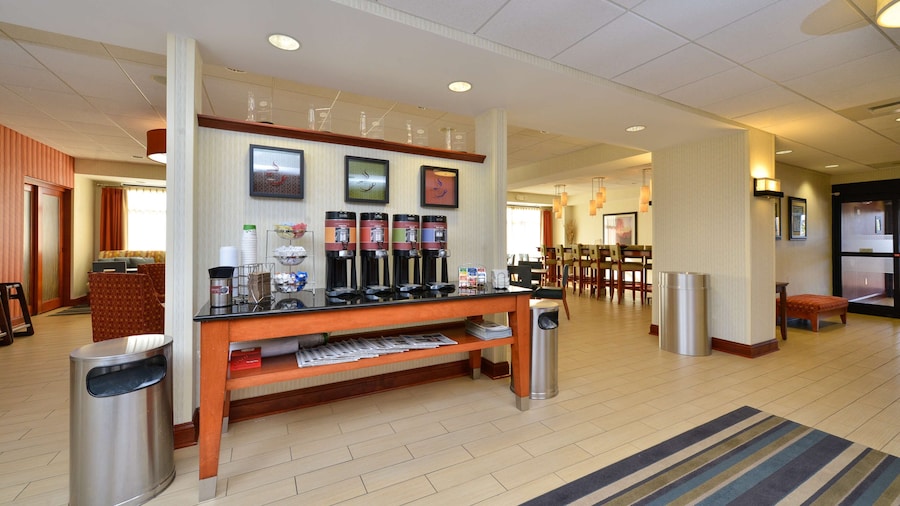 Hampton Inn Farmville, VA