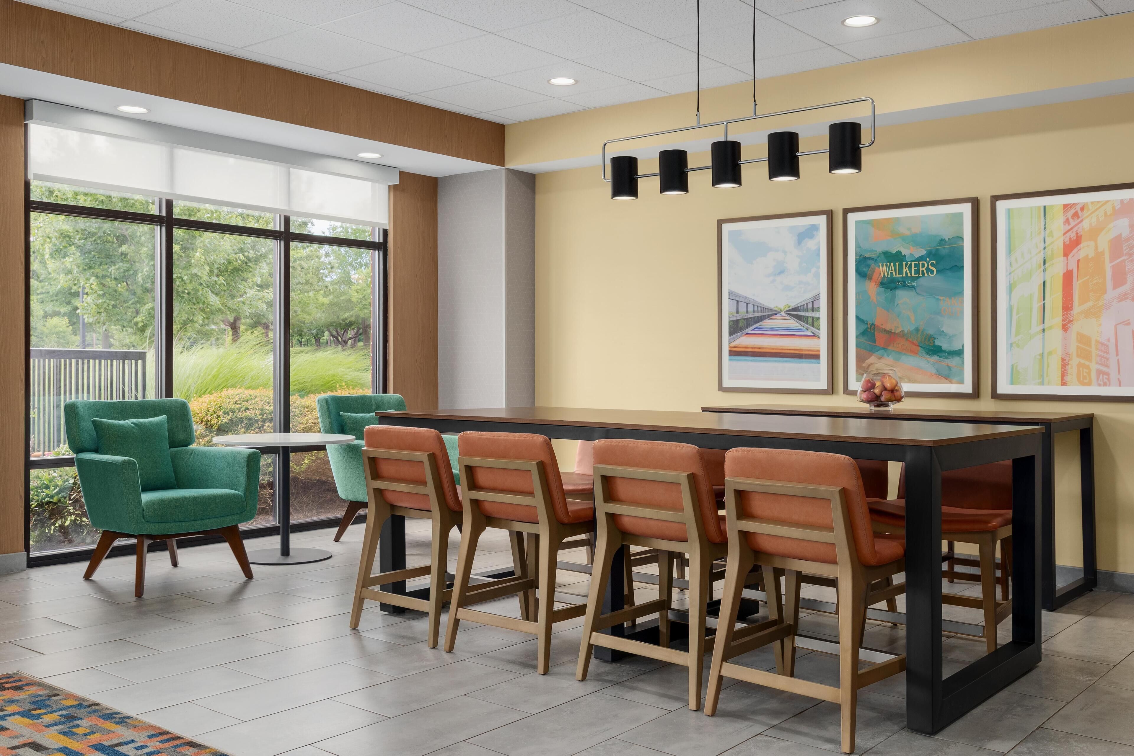 Free daily continental breakfast