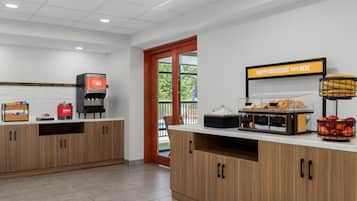 Free daily continental breakfast