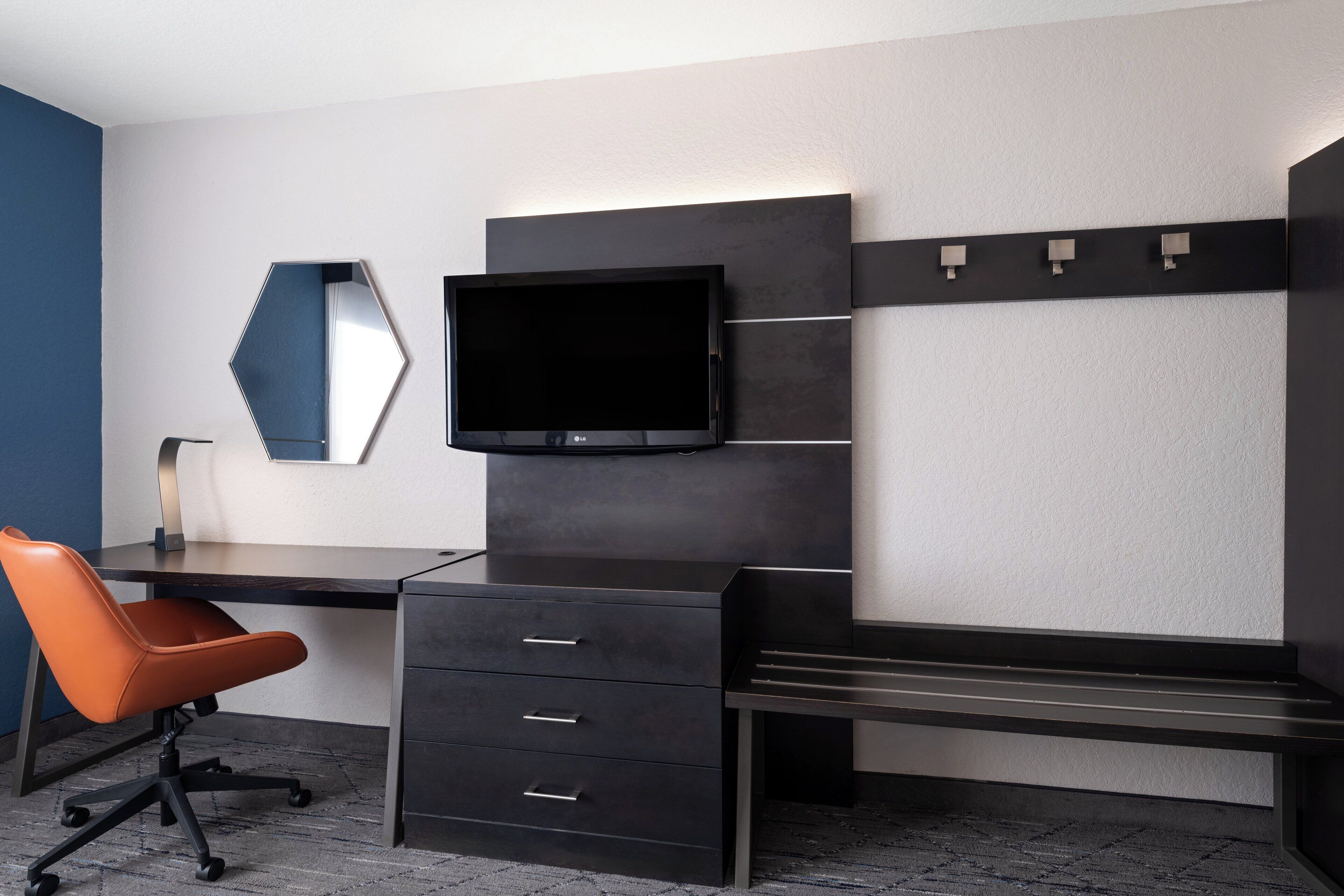 1 bedroom, in-room safe, desk, iron/ironing board