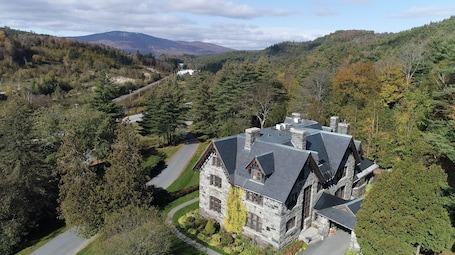 Front of property. Castle Hill Resort And Spa