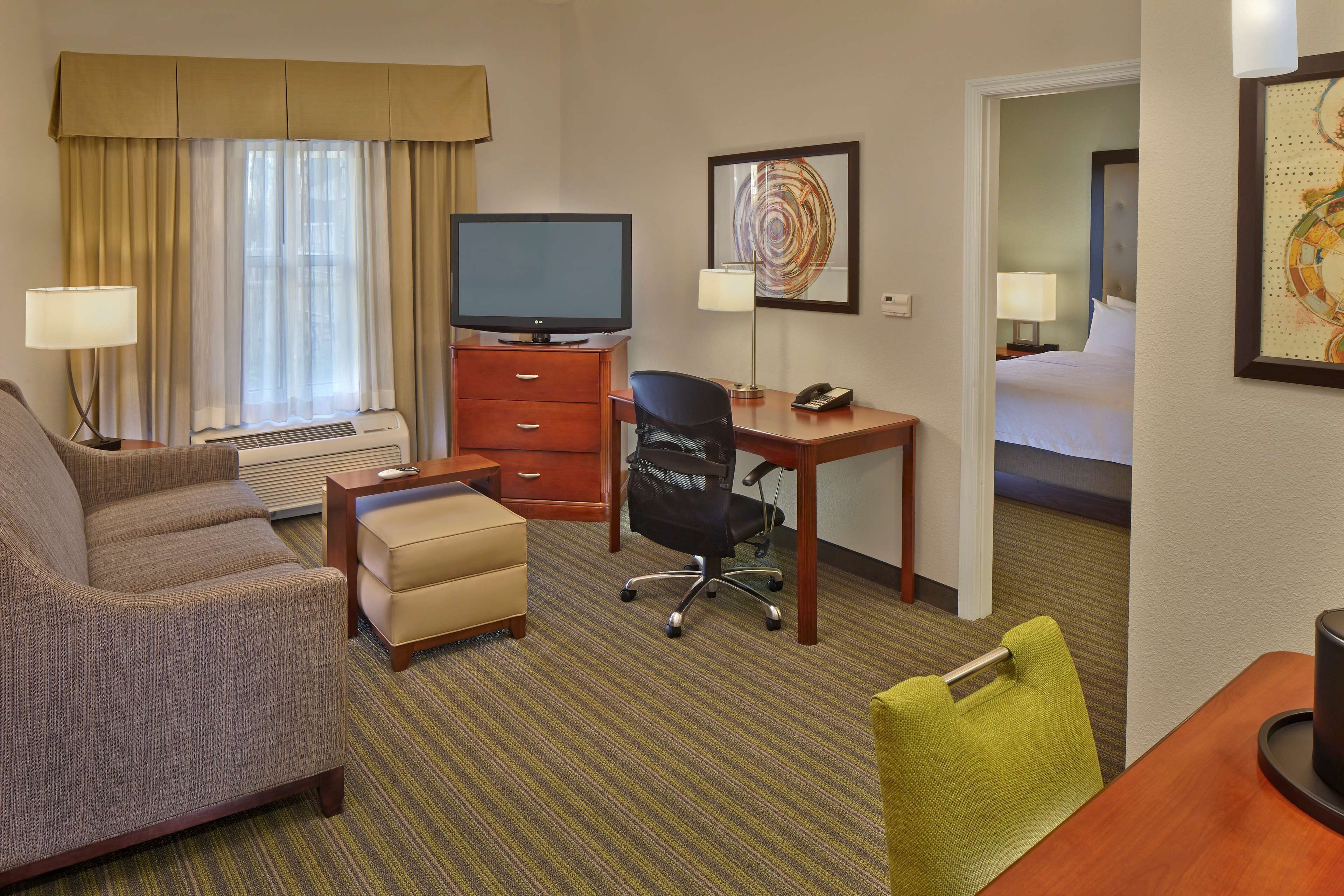 40-inch tv with premium tv channels