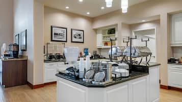 Desayuno bufé gratuito y diario