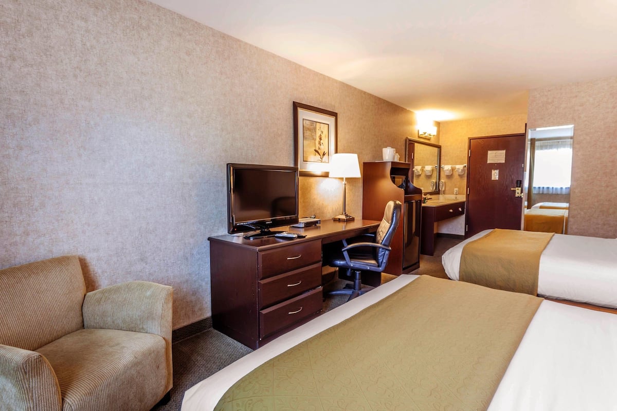 Standard Room, 2 Queen Beds, Non Smoking | In-room safe, individually decorated, individually furnished, desk