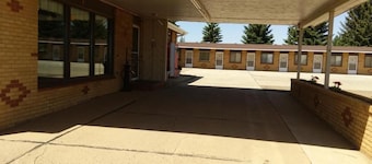 Budget Host 4 U Motel