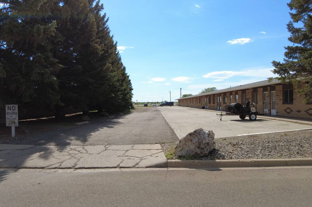 Budget Host 4 U Motel