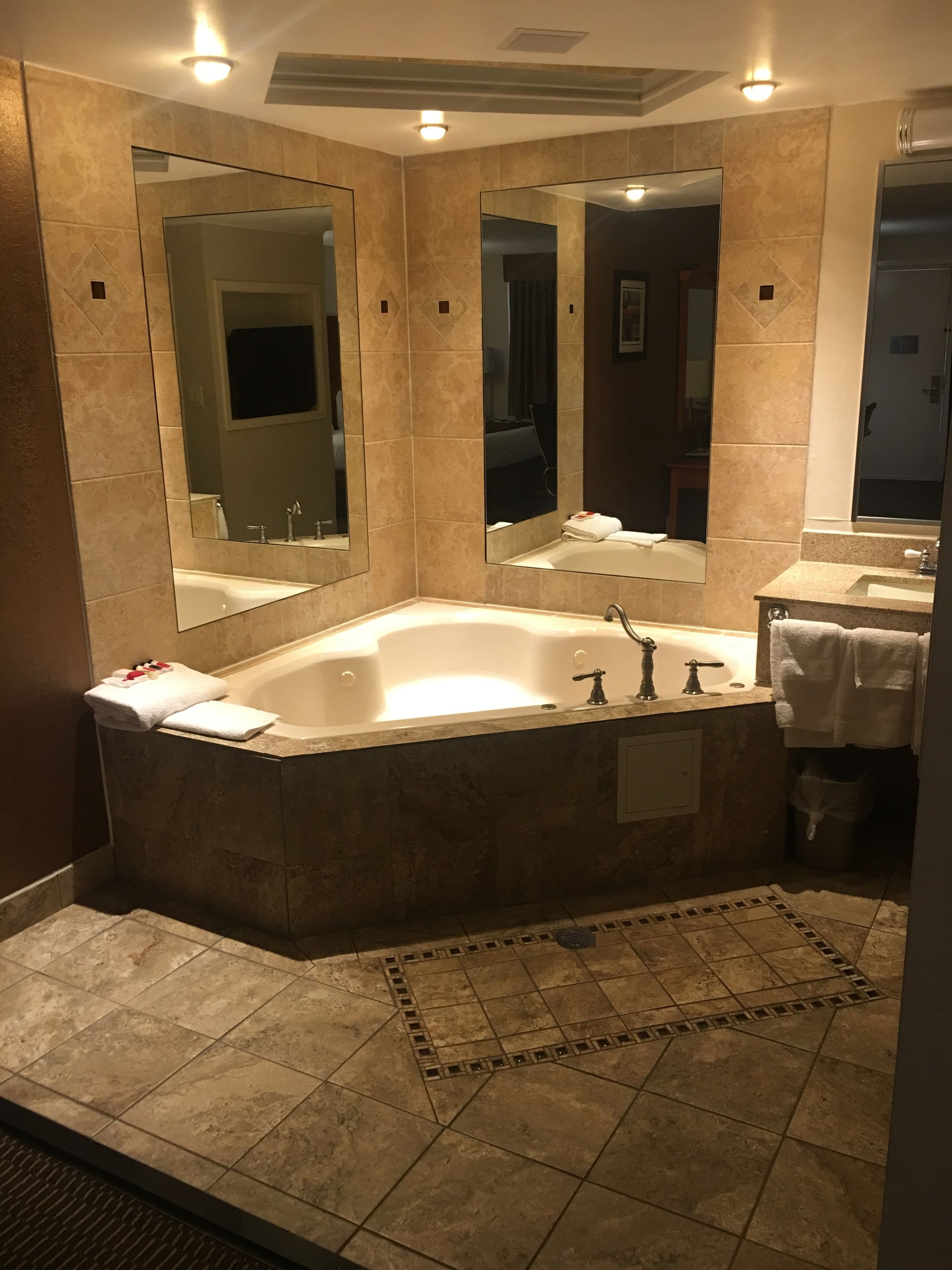 Foto - Ramada by Wyndham Rockville Centre