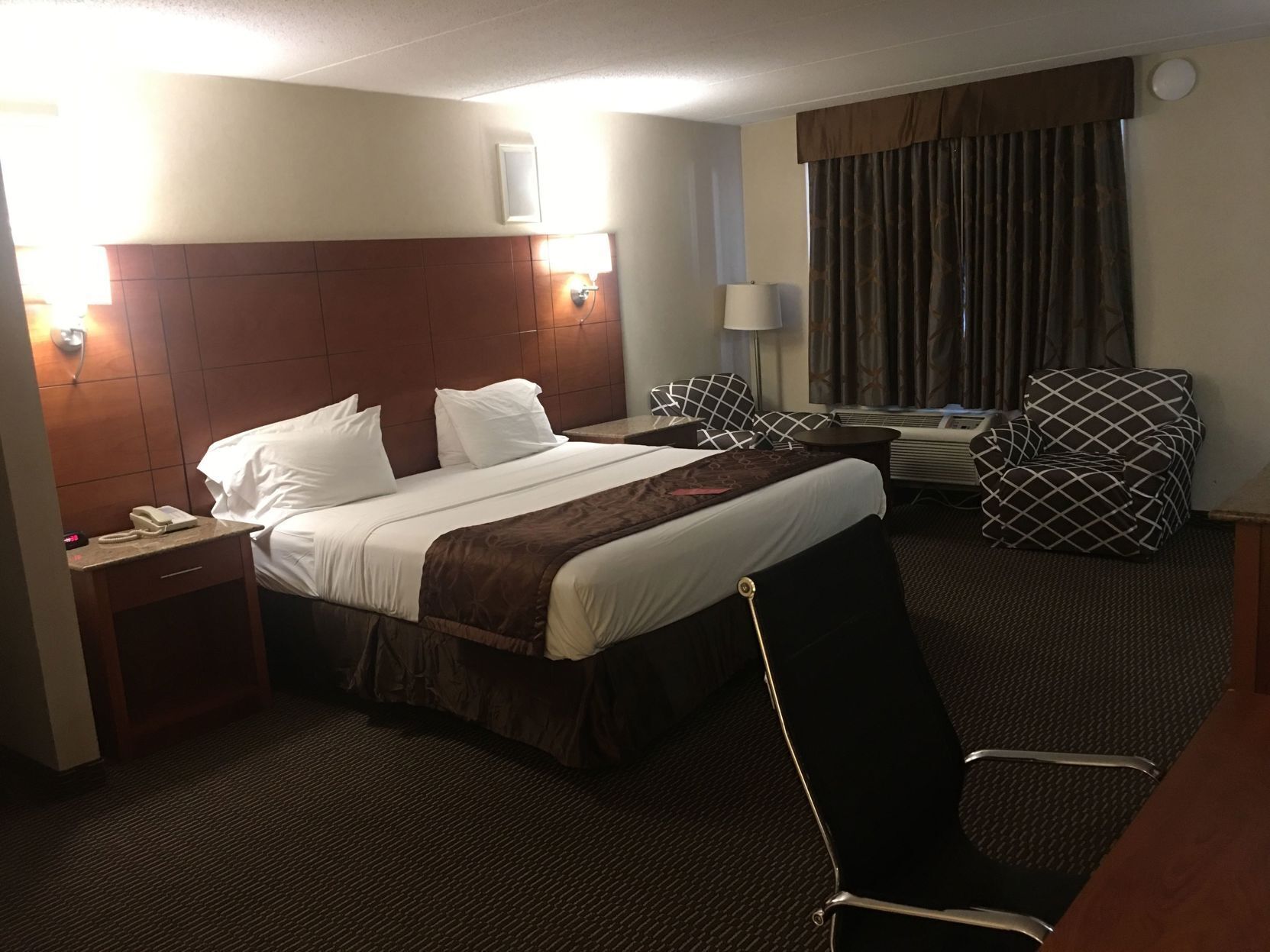 1 sovrum, egyptiska bomullslakan och sängtillbehör av högsta kvalitet