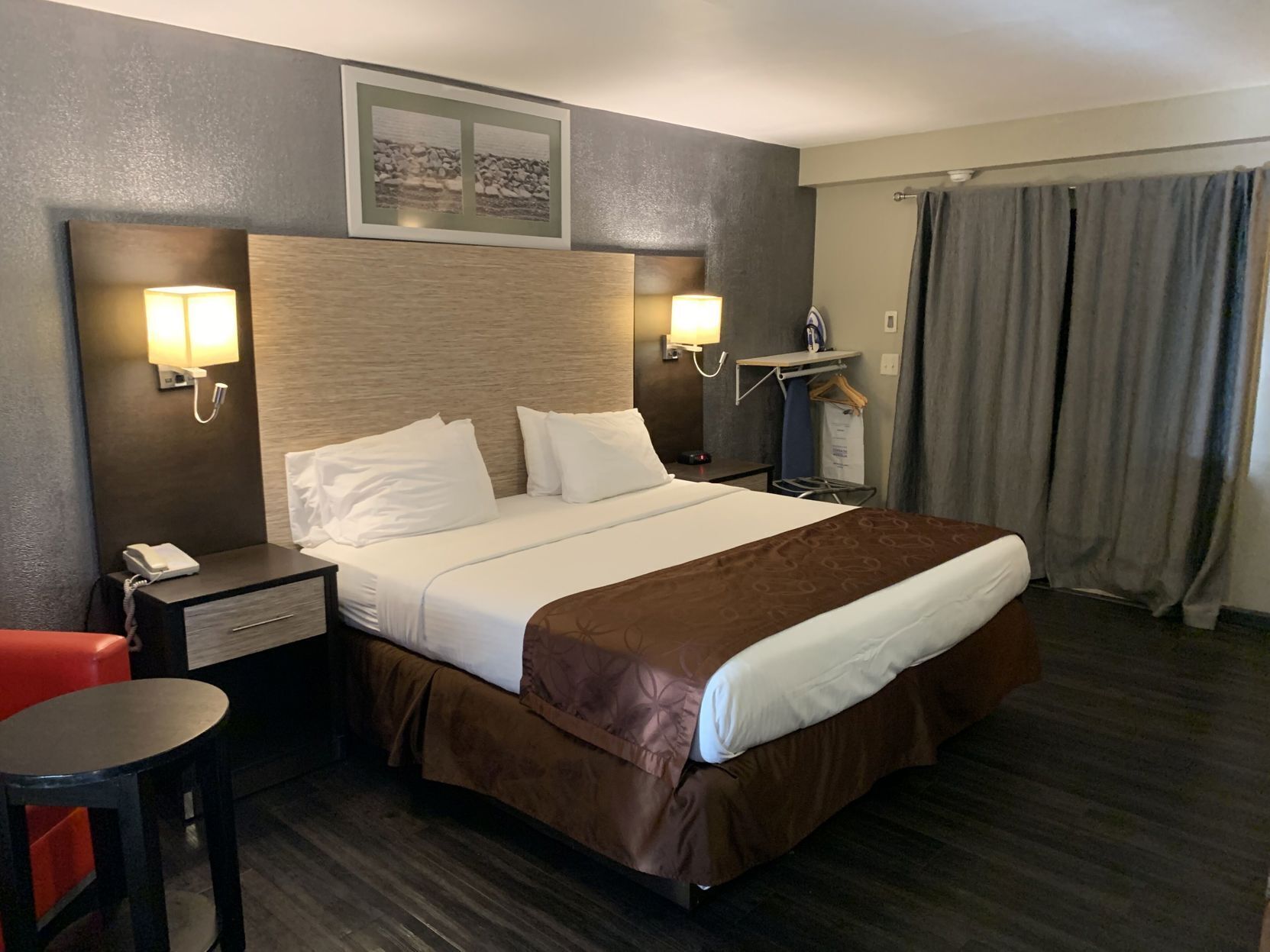 1 sovrum, egyptiska bomullslakan och sängtillbehör av högsta kvalitet