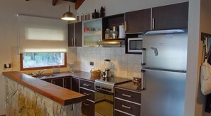 Microwave, cookware/dishes/utensils - Orillas del Gutierrez (San Carlos de Bariloche)