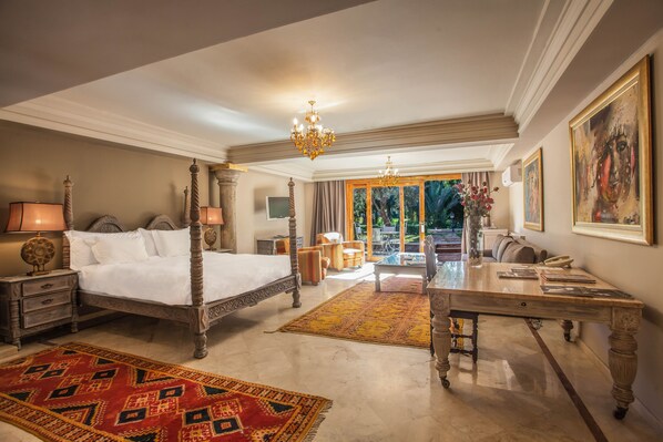 Executive Suite | 1 bedroom, minibar, in-room safe, individually decorated - Palais Mehdi (Marrakech)
