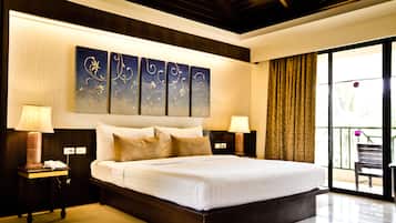 In-room safe, desk, iron/ironing board, free WiFi