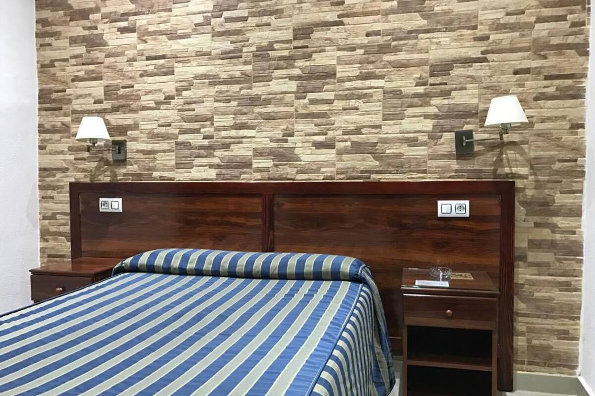 double room | in-room safe, desk, rollaway beds, free wifi