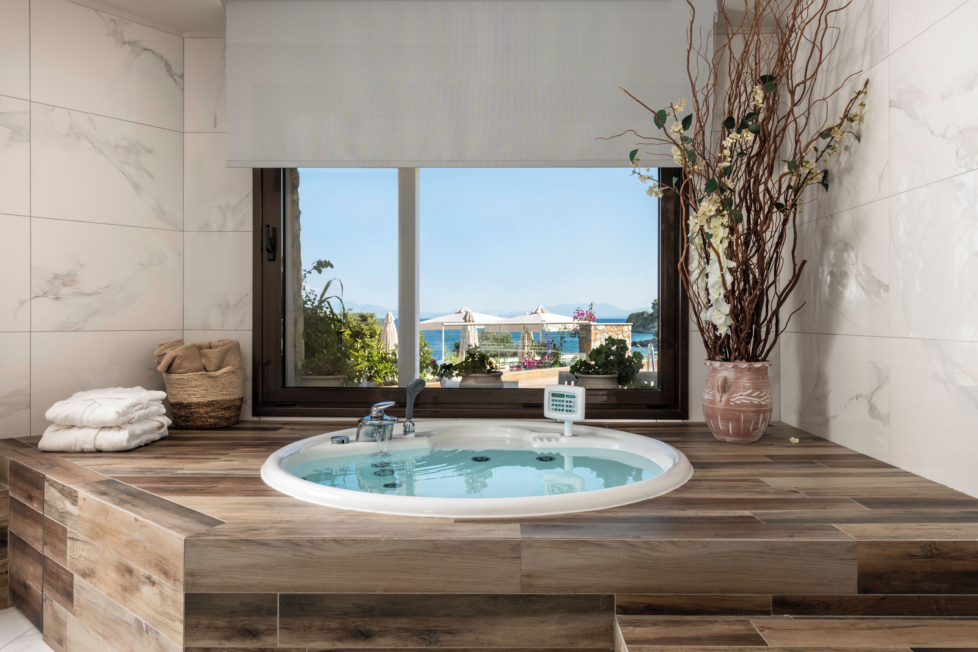 premium suite | 1 bedroom, in-room safe, blackout curtains, soundproofing