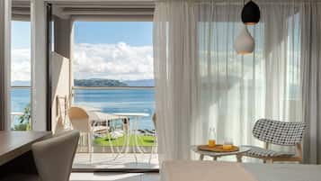 Standard-huone, merinäköala | Terassi/patio