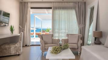 Premium Suite | In-room safe, blackout drapes, soundproofing, bed sheets