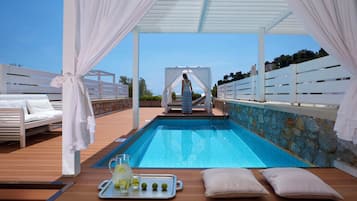 1 bedroom, in-room safe, blackout curtains, soundproofing