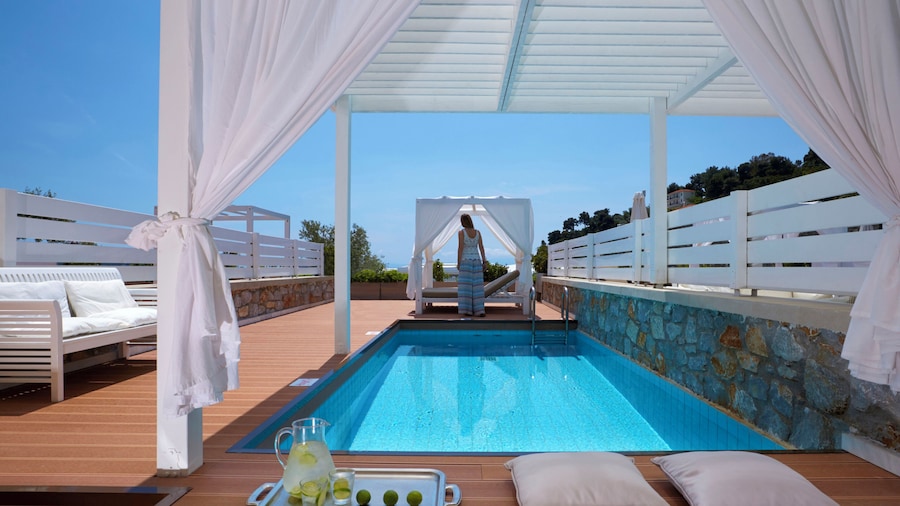 Kassandra Bay Resort, Suites & Spa