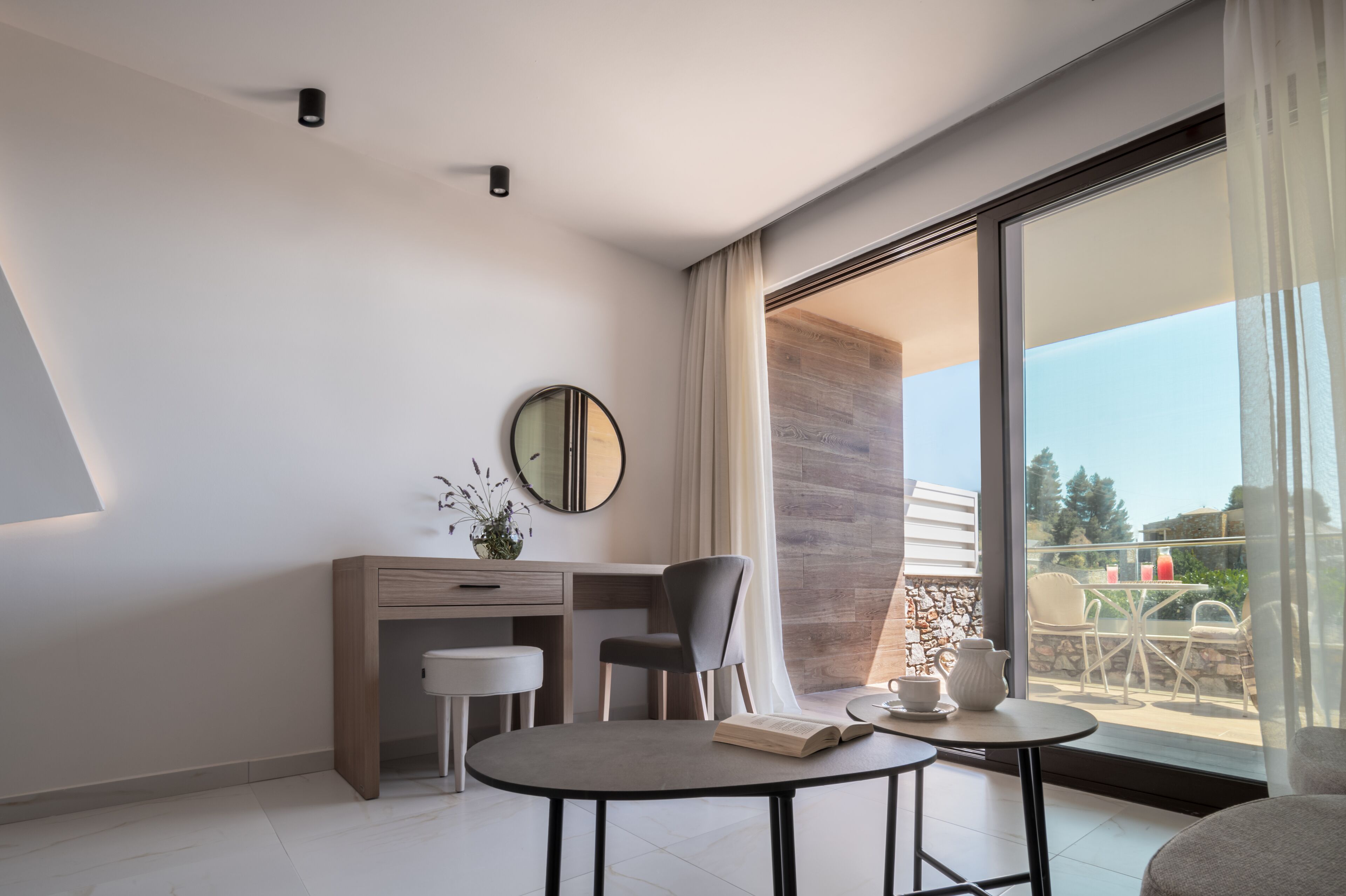 executive double room | 1 bedroom, in-room safe, blackout curtains, soundproofing