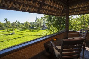 Classic Duplex Rice Field View | Balkon