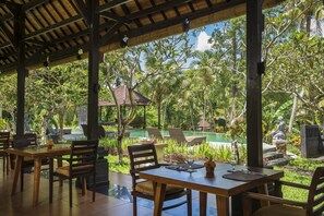 Frühstück, Mittagessen, Abendessen, indonesische Küche 