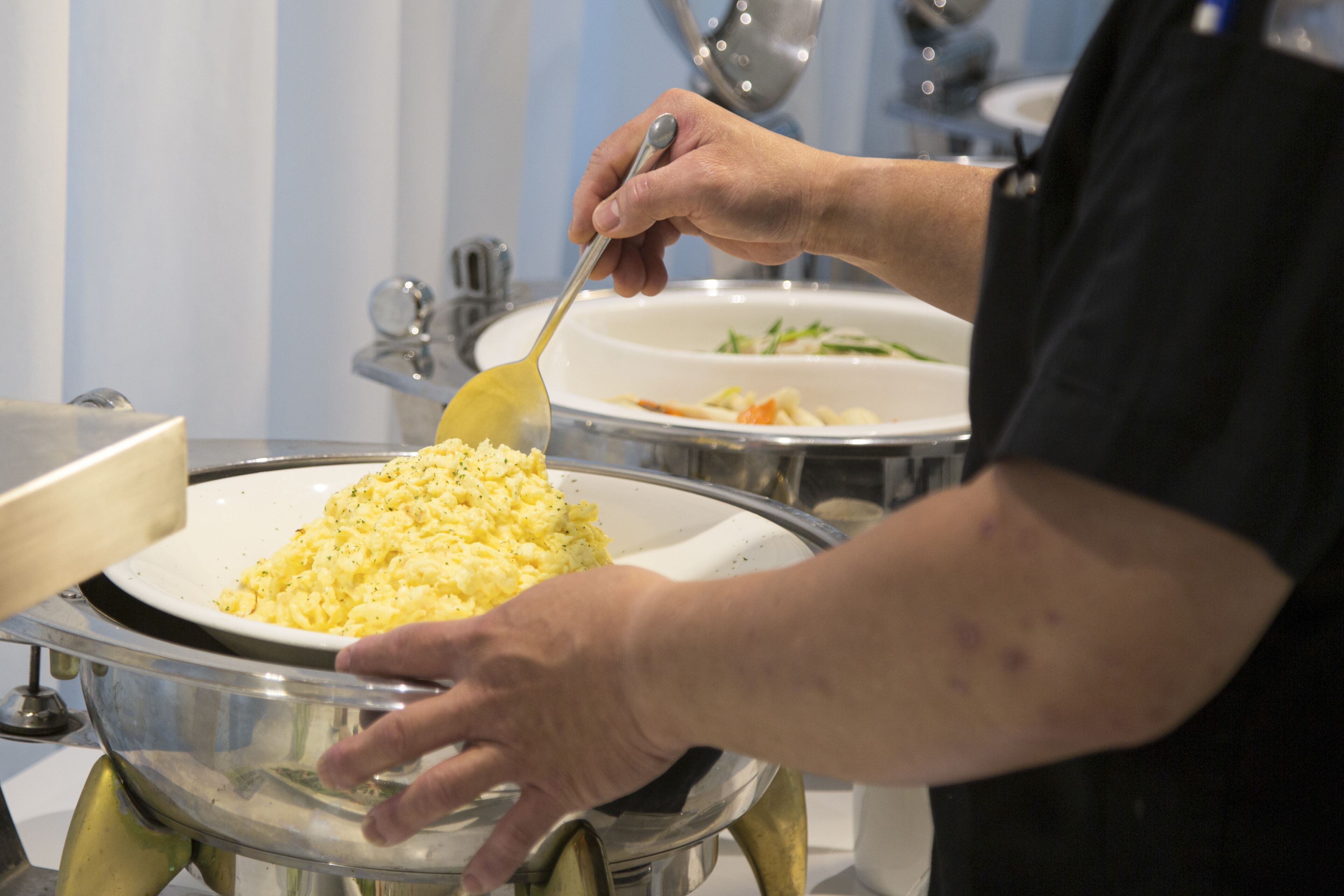 free daily self-service breakfast