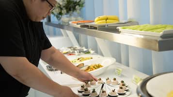 Free daily self-service breakfast