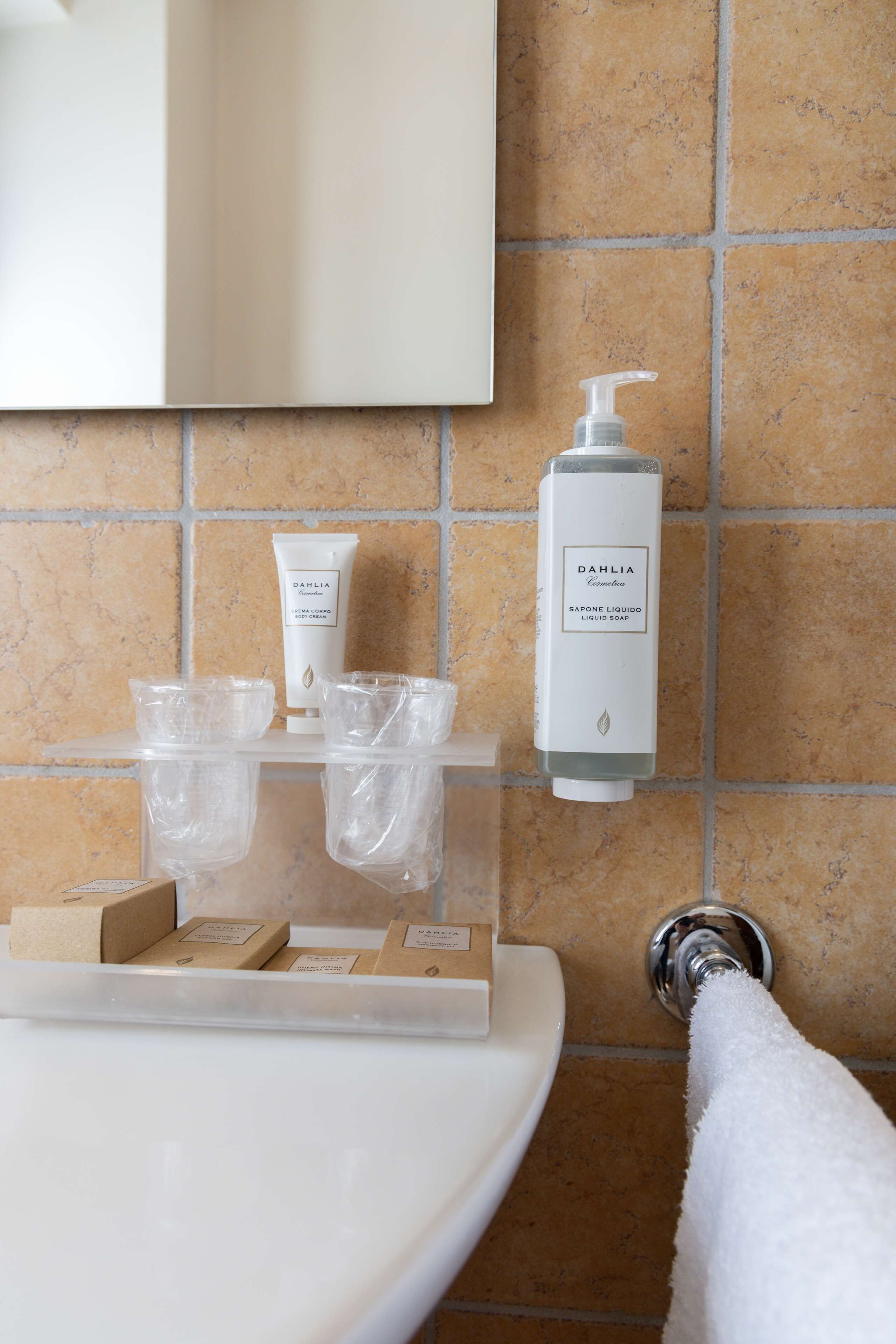 shower, rainfall showerhead, free toiletries, hair dryer