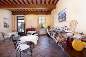 Daily buffet breakfast (EUR 10 per person)