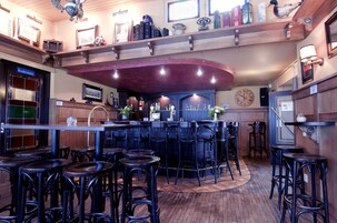 Bar (en la propiedad)