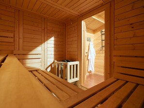 Double room with Sauna | Bathroom | Shower, hair dryer, towels, soap