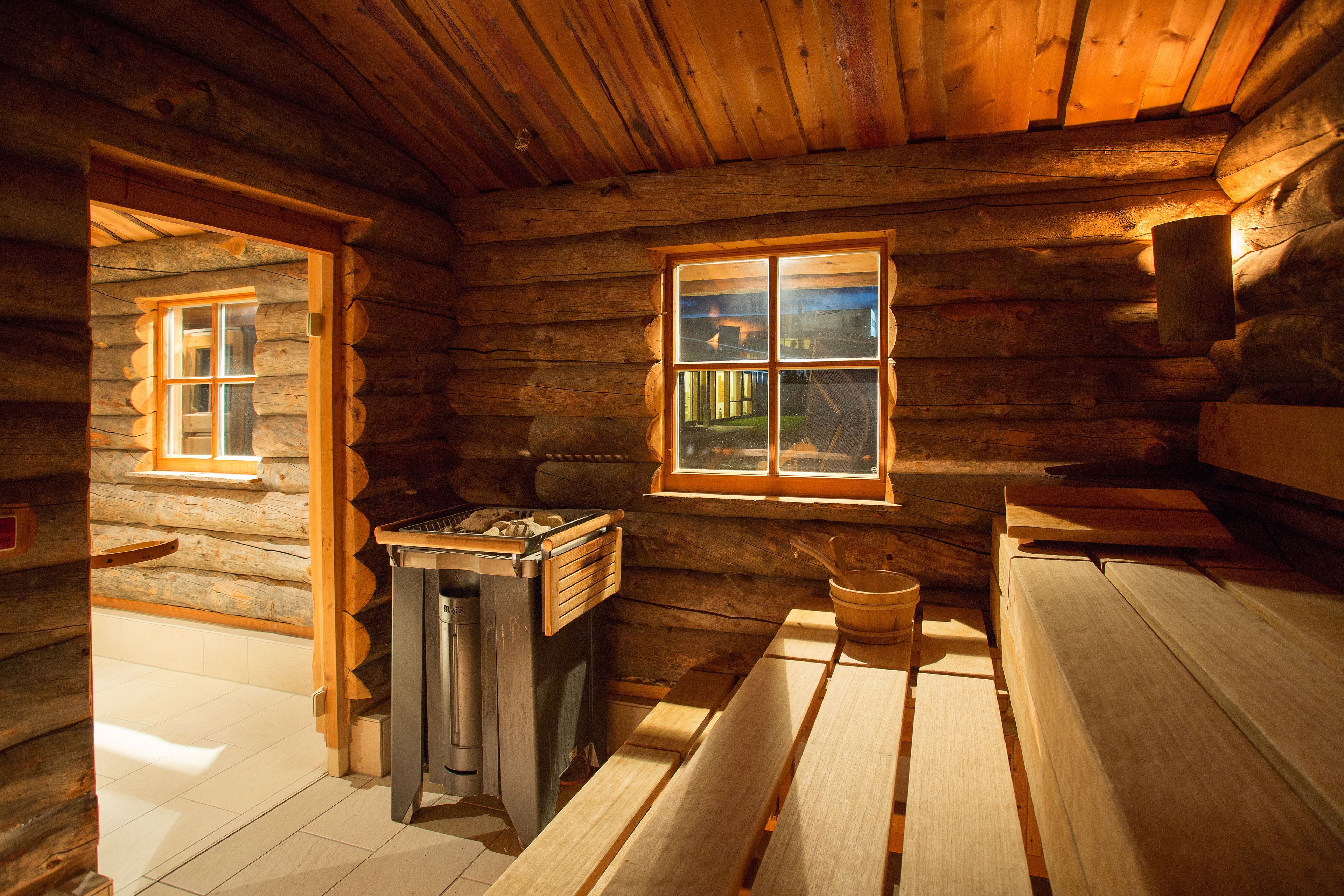 body treatments, body wraps, body scrubs, facials, 3 treatment rooms