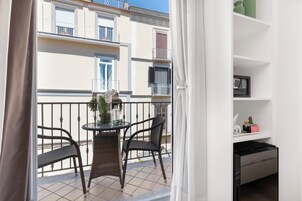 Standard Double or Twin Room | Minibar, in-room safe, soundproofing, free WiFi