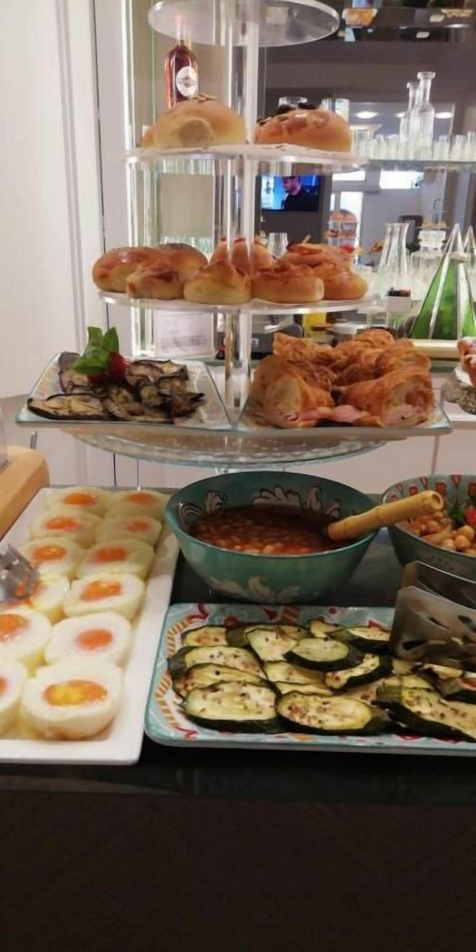 daily buffet breakfast (eur 10 per person)
