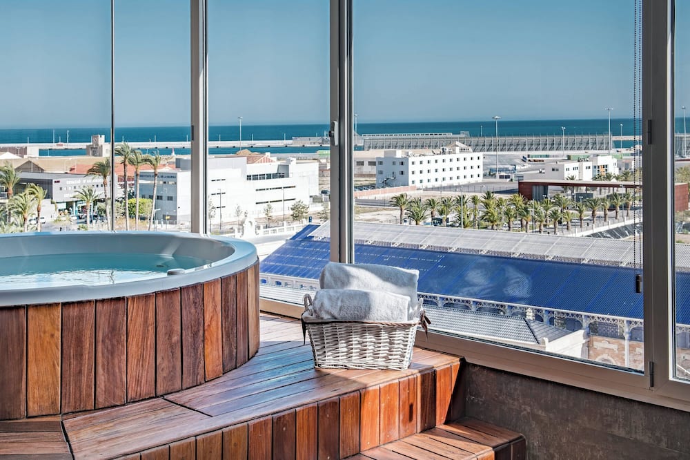 AC Hotel Alicante by Marriott