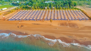 On the beach, free beach cabanas, sun-loungers, beach umbrellas - Sural Resort - All Inclusive (Manavgat)