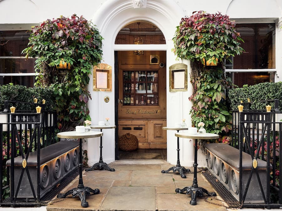 4 bar/lounge, lounge lobi dan lounge lobi