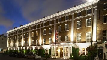 Façade de lâhĂ©bergement - soirĂ©e/nuit